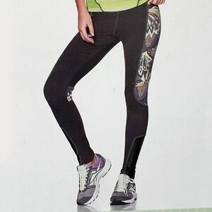 Brand New with Tags – Maaji Active Leggings